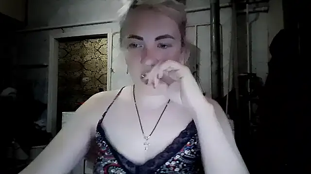 EmmaCat  online show from April 17, 2026, 12:08 pm