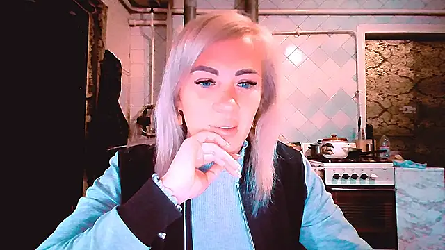 EmmaCat  online show from September 26, 2025, 8:32 am