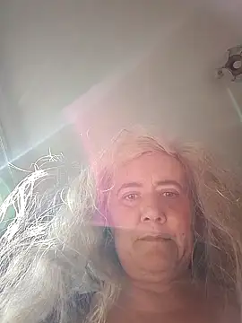 Snapshot of goodstyle chatting on October 4, 2025, 10:39 am goodstyle online show from October 4, 2025, 10:39 am