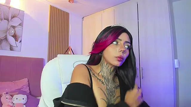 KoraRousee online show from September 30, 2025, 3:51 pm