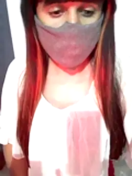 Cutie-Whiskey1 online show from January 14, 2026, 6:33 pm