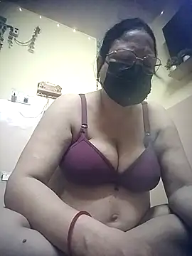 Snapshot of thehotlady chatting on July 22, 2026, 3:52 am thehotlady online show from July 22, 2026, 3:52 am