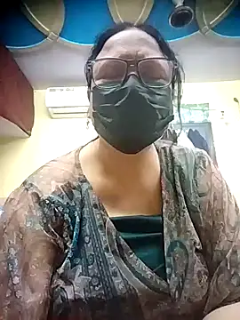 thehotlady online show from March 23, 2026, 4:12 am