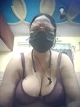 Snapshot of thehotlady chatting on July 29, 2026, 3:06 am thehotlady online show from July 29, 2026, 3:06 am