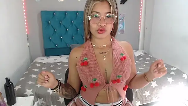 mia sexgirl online show from May 22, 2026, 12:25 pm
