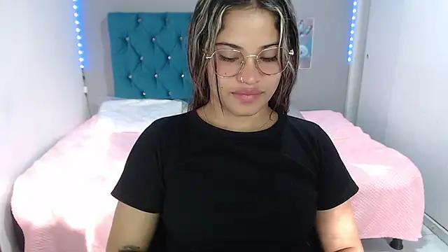 mia sexgirl online show from July 7, 2026, 12:20 pm
