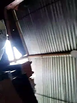 Snapshot of LaraCaliente chatting on November 23, 2025, 9:14 pm LaraCaliente online show from November 23, 2025, 9:14 pm