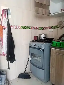 Snapshot of LaraCaliente chatting on November 29, 2025, 2:28 pm LaraCaliente online show from November 29, 2025, 2:28 pm