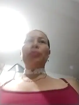 Snapshot of LaraCaliente chatting on January 8, 2026, 1:55 am LaraCaliente online show from January 8, 2026, 1:55 am