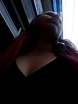 Snapshot of LaraCaliente chatting on February 7, 2026, 4:15 pm LaraCaliente online show from February 7, 2026, 4:15 pm