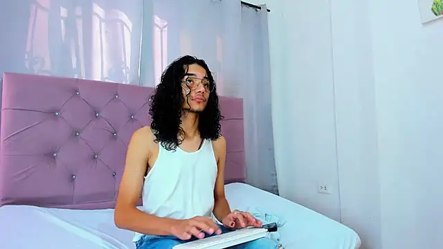 EthanBlackwoodd online show from January 14, 2026, 8:12 pm