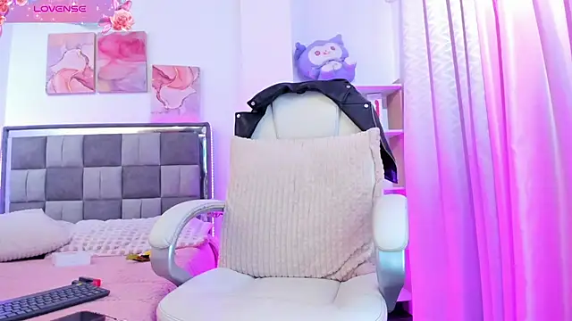 Allisson   online show from November 15, 2025, 2:59 am