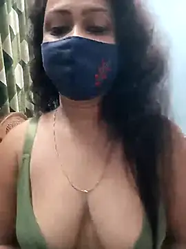 Snapshot of Deliciouskimi chatting on October 3, 2025, 1:01 pm Deliciouskimi online show from October 3, 2025, 1:01 pm