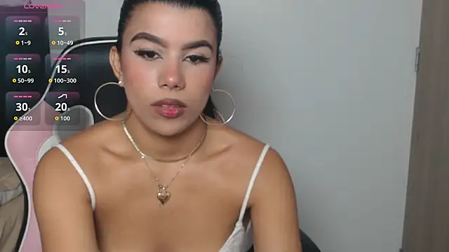 MayaScott11 online show from November 30, 2025, 7:03 pm