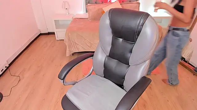 Sofia collen  online show from October 23, 2025, 7:23 pm