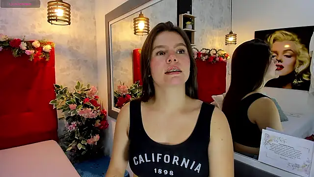 EmillyHarper  online show from January 14, 2026, 7:28 pm