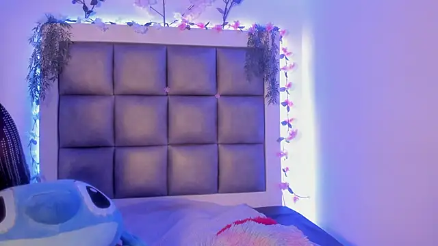 abbiecollins js online show from March 1, 2026, 5:51 am