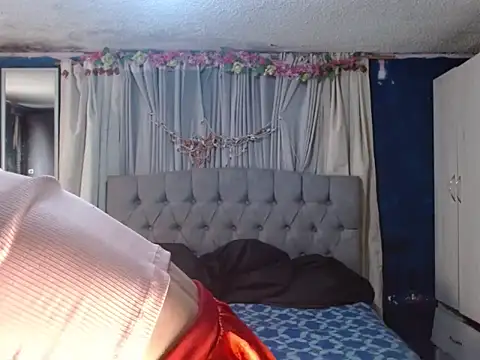 skarleth hot21 online show from November 2, 2025, 8:25 pm