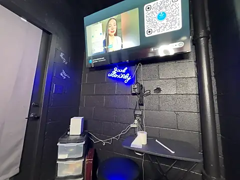 nymphoandthebeast69 online show from February 21, 2026, 5:26 pm