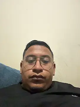 Snapshot of dannybs05 chatting on November 7, 2025, 6:07 am dannybs05 online show from November 7, 2025, 6:07 am