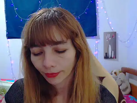 Snapshot of seraphinewhite chatting on February 17, 2026, 6:22 am seraphinewhite online show from February 17, 2026, 6:22 am