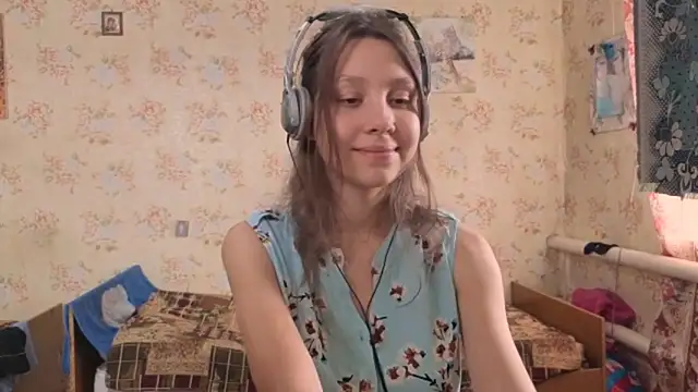 QutieDaSweet online show from October 8, 2025, 6:26 am