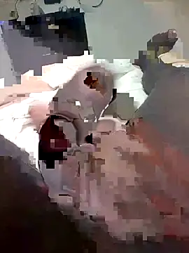 1HOEBOSS online show from October 7, 2025, 9:54 am