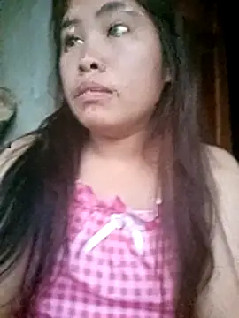 Luyen004 online show from March 22, 2026, 11:28 pm