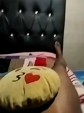 Snapshot of Dickninja084 chatting on February 25, 2026, 5:57 pm Dickninja084 online show from February 25, 2026, 5:57 pm