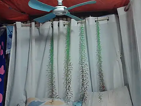 Snapshot of Huntrix2025 chatting on January 6, 2026, 10:03 pm Huntrix2025 online show from January 6, 2026, 10:03 pm