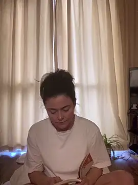 Mia Winters online show from March 13, 2026, 6:02 pm