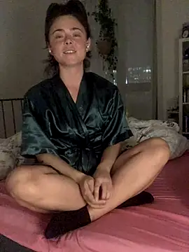 Mia Winters online show from October 24, 2025, 6:51 pm