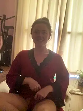 Mia Winters online show from November 16, 2025, 12:10 pm