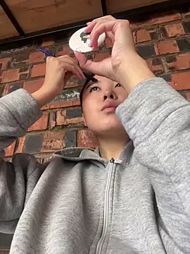 Snapshot of LAURA_LLL chatting on September 20, 2025, 5:45 am LAURA LLL online show from September 20, 2025, 5:45 am