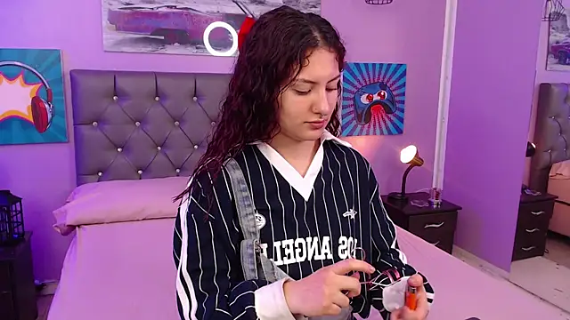 Sabriinaa Foxx online show from October 24, 2025, 12:26 pm