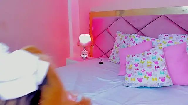 ChloeLaurentt online show from February 26, 2026, 7:58 pm