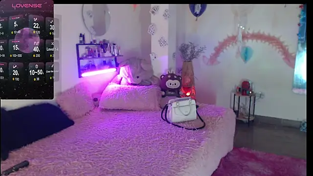 danny 1hotcute online show from June 15, 2026, 12:27 pm
