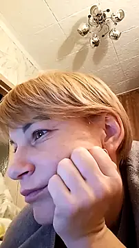 Snapshot of SweetKiss96 chatting on October 10, 2025, 9:15 pm SweetKiss96 online show from October 10, 2025, 9:15 pm