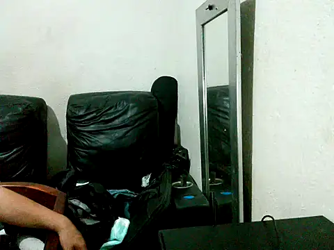 AndreaSissySlut online show from June 27, 2026, 7:36 am