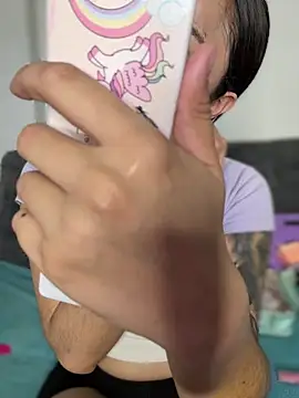 Isabella-Teen online show from December 19, 2025, 2:04 am