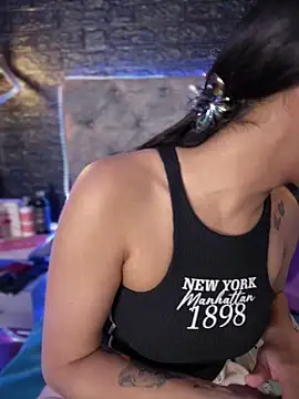 Isabella-Teen online show from October 23, 2025, 2:10 am