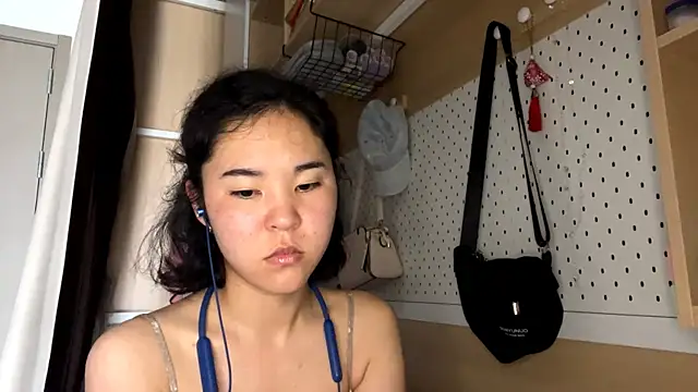 JennyCarpenter online show from June 4, 2026, 11:20 pm