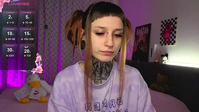 LilithPoison online show from October 26, 2025, 6:08 pm