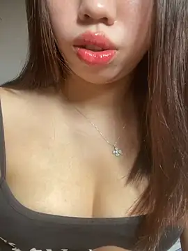 Snapshot of Rose-babyx chatting on April 12, 2026, 2:37 am Rose-babyx online show from April 12, 2026, 2:37 am