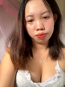 Rose-babyx online show from October 15, 2025, 7:49 am