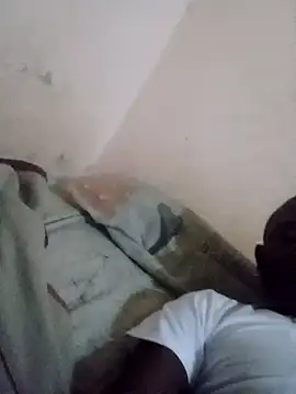 Snapshot of Africanawty chatting on October 16, 2025, 10:40 pm Africanawty online show from October 16, 2025, 10:40 pm