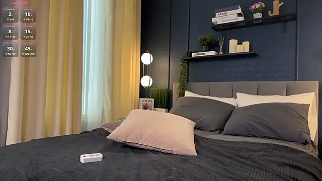 AdriaNochi online show from March 12, 2026, 7:23 am