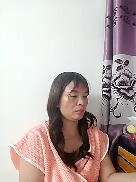 Snapshot of Livelulu chatting on October 18, 2025, 1:13 pm Livelulu online show from October 18, 2025, 1:13 pm