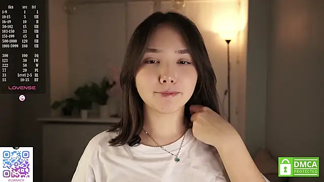 RenaeConnerley online show from November 11, 2025, 4:07 am