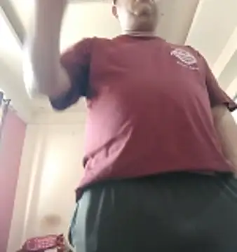 Snapshot of Love40777 chatting on March 21, 2026, 2:35 am Love40777 online show from March 21, 2026, 2:35 am